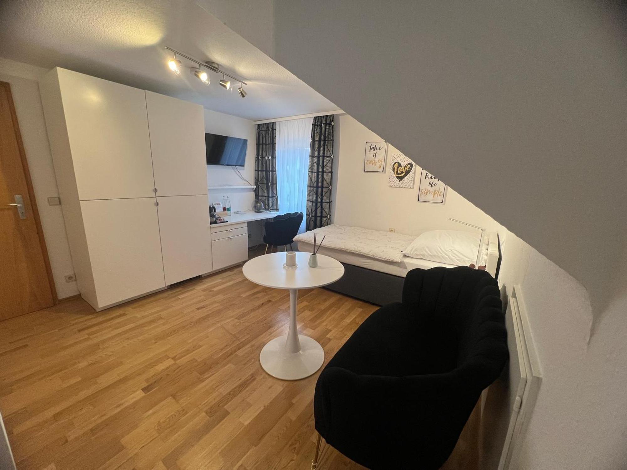 Appartement Einzelzimmer Mit Privatem Bad Naehe Ulmer Donautal - Ideal Fuer Geschaeftsreisen