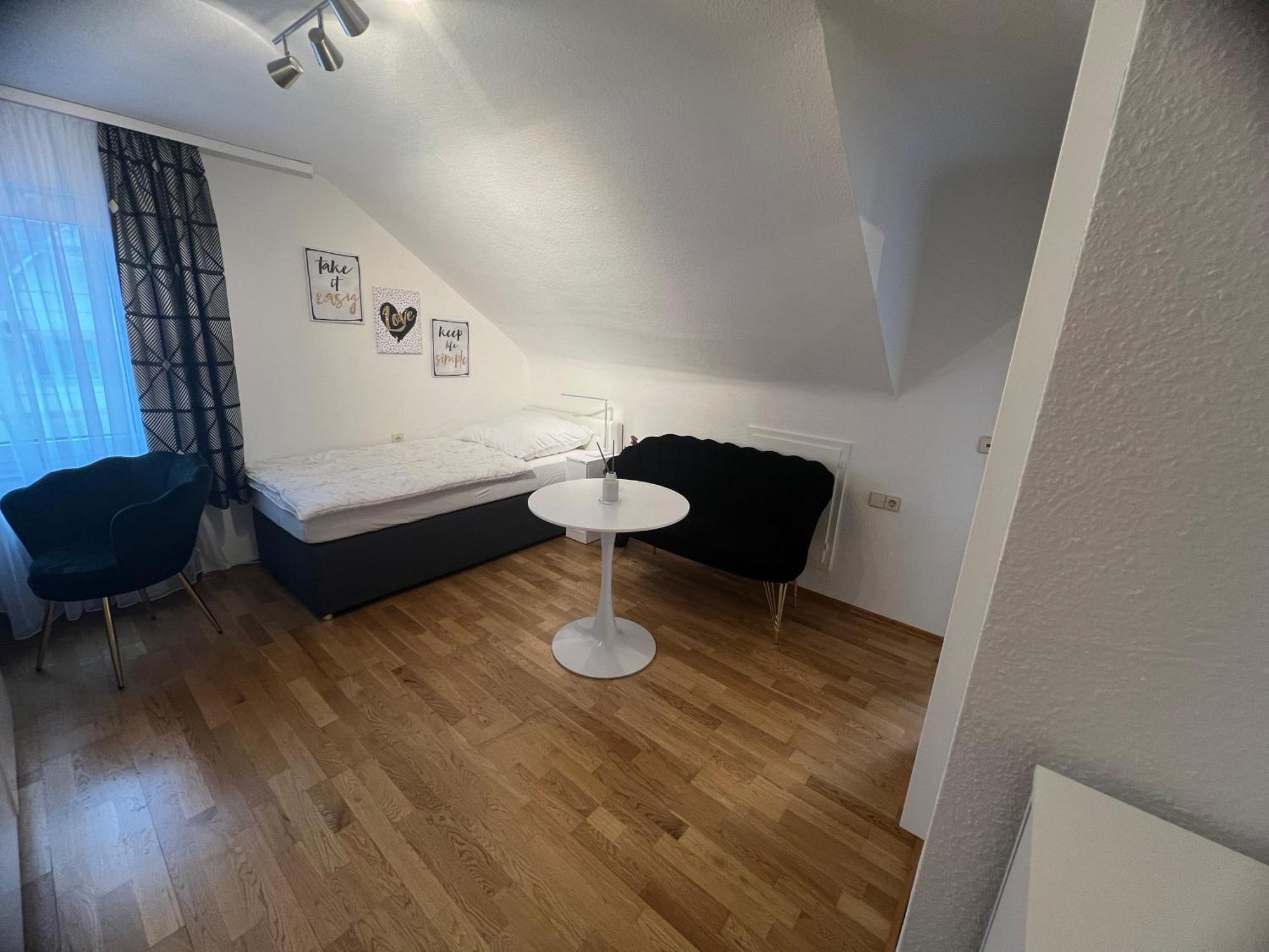Appartement Einzelzimmer Mit Privatem Bad Naehe Ulmer Donautal - Ideal Fuer Geschaeftsreisen