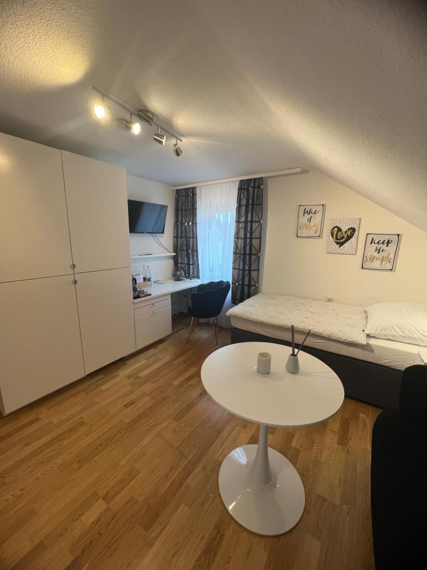 Einzelzimmer Mit Privatem Bad Naehe Ulmer Donautal - Ideal Fuer Geschaeftsreisen Appartement Ulm